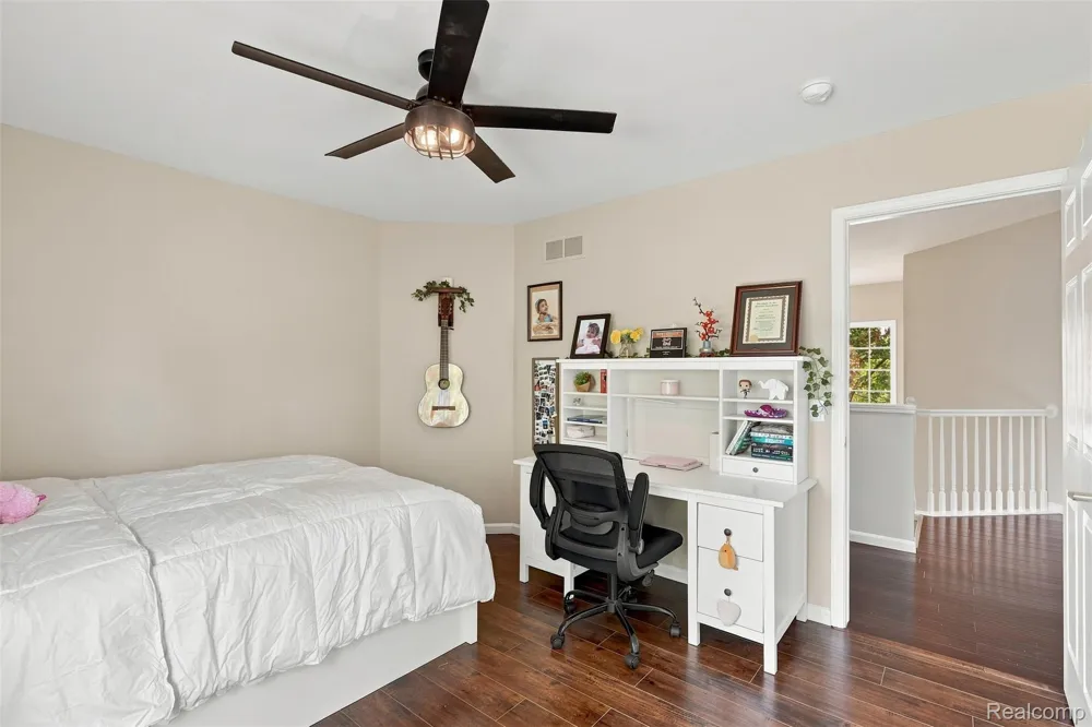 22099 Barclay Court Novi City, MI 48374