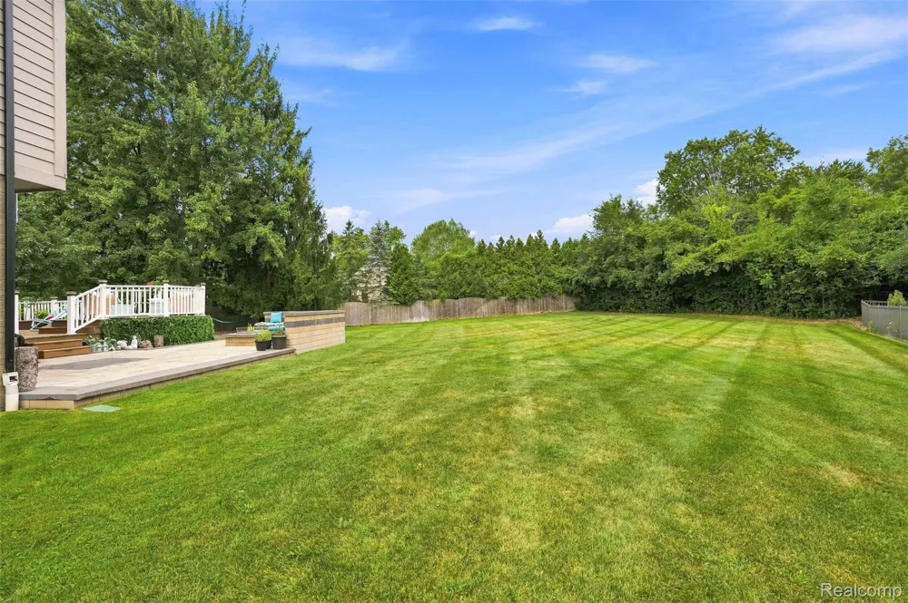 22099 Barclay Court Novi City, MI 48374