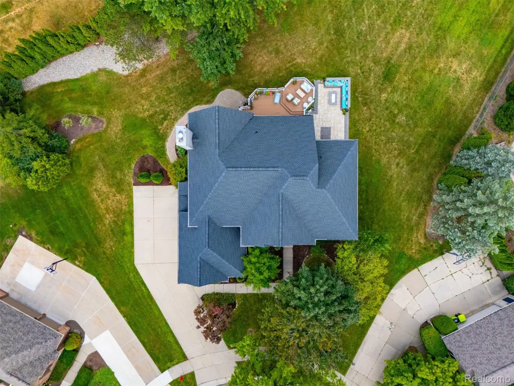 22099 Barclay Court Novi City, MI 48374