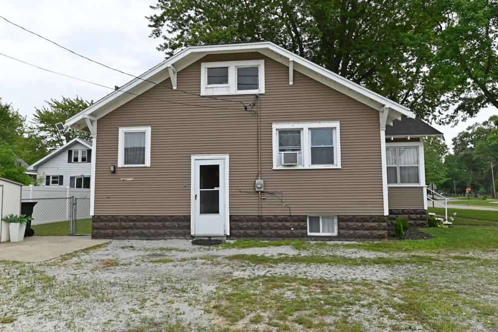 2362 Denmark Street Muskegon City, MI 49441