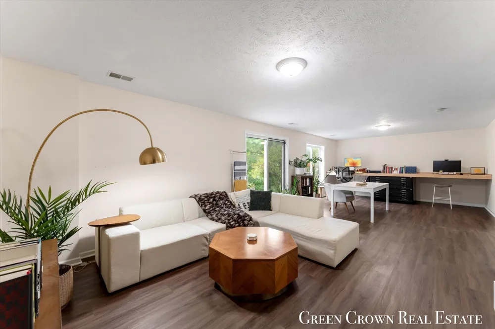 2838 Big Timber Drive NE Grand Rapids Charter Township, MI 49525