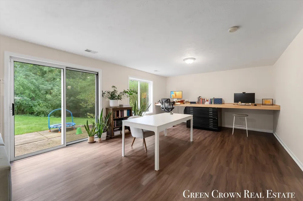2838 Big Timber Drive NE Grand Rapids Charter Township, MI 49525
