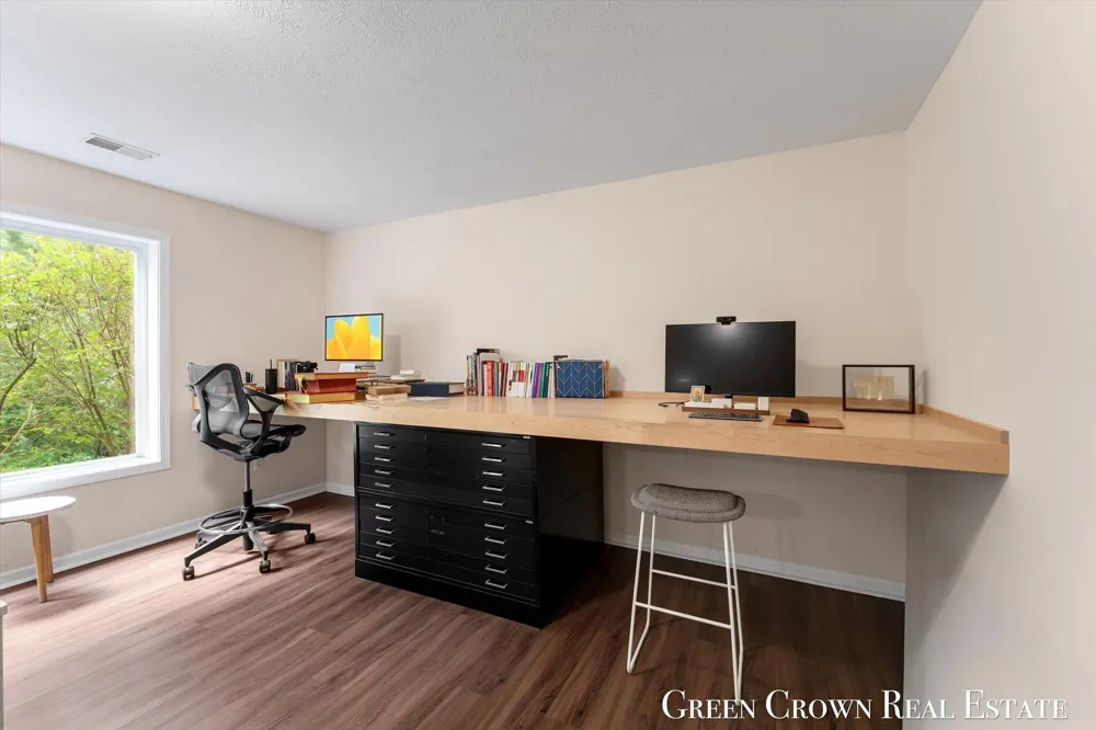 2838 Big Timber Drive NE Grand Rapids Charter Township, MI 49525