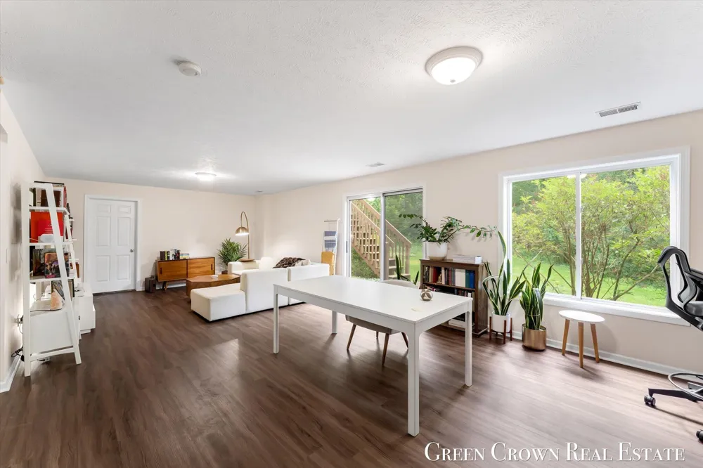 2838 Big Timber Drive NE Grand Rapids Charter Township, MI 49525