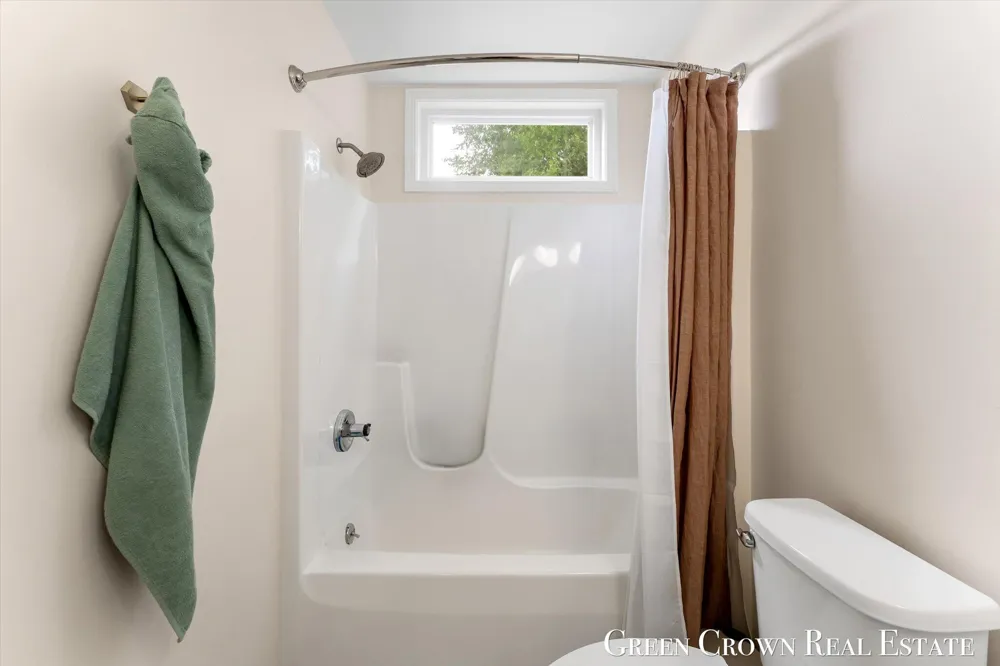 2838 Big Timber Drive NE Grand Rapids Charter Township, MI 49525