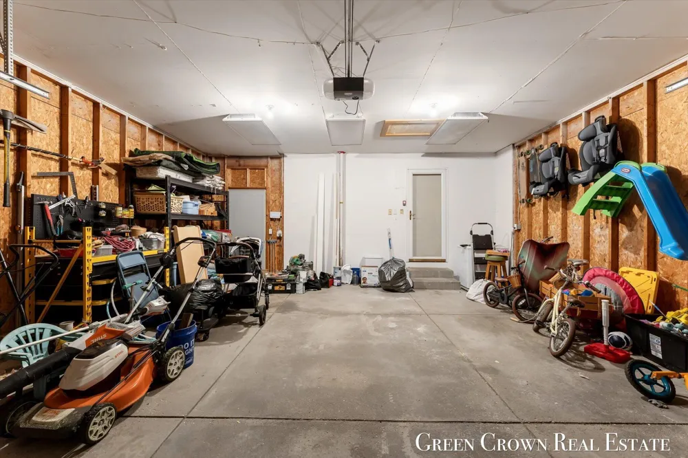 2838 Big Timber Drive NE Grand Rapids Charter Township, MI 49525