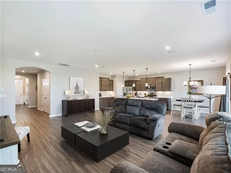 627 Michigan CIR Hoschton, GA 30548