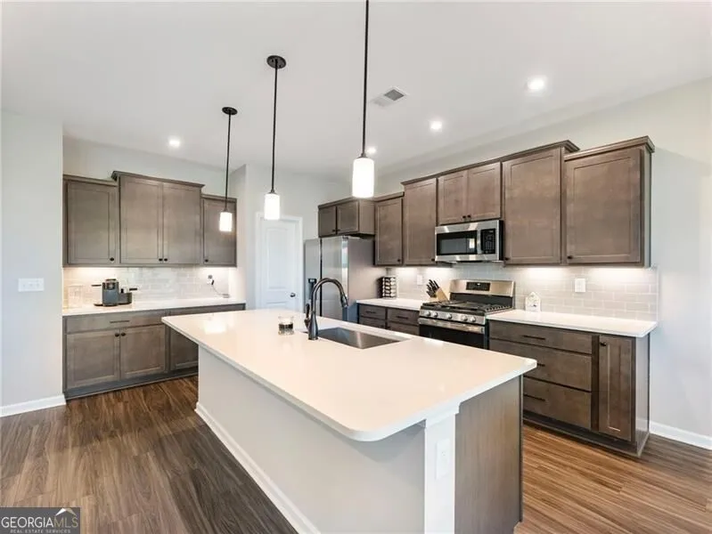 627 Michigan CIR Hoschton, GA 30548