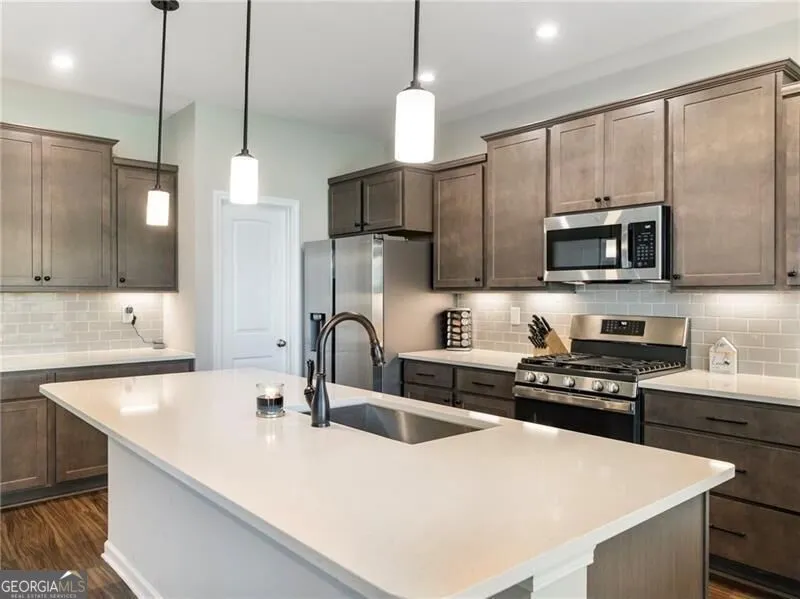 627 Michigan CIR Hoschton, GA 30548
