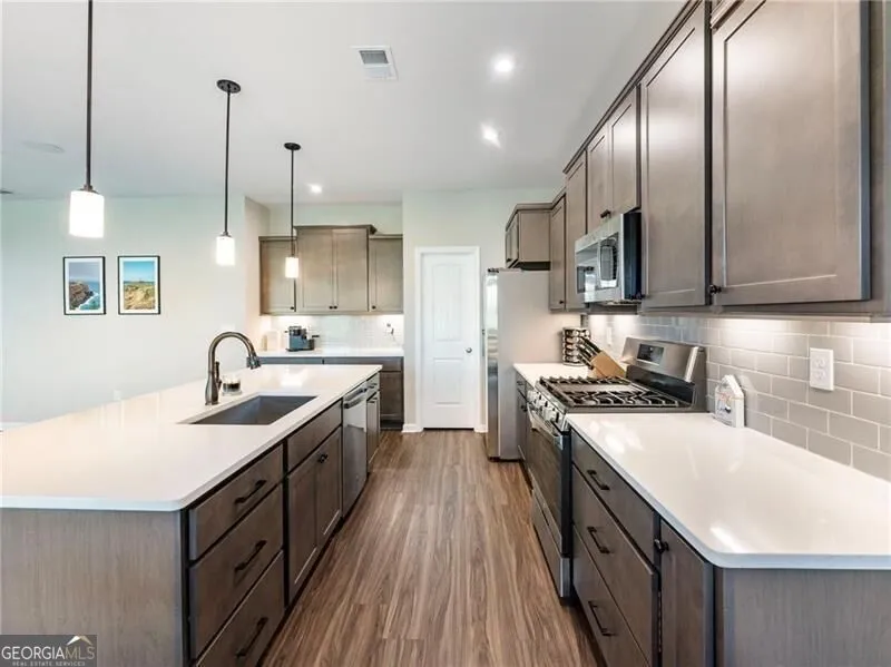 627 Michigan CIR Hoschton, GA 30548