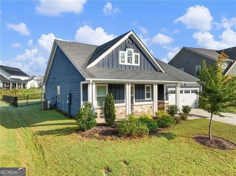 627 Michigan CIR Hoschton, GA 30548