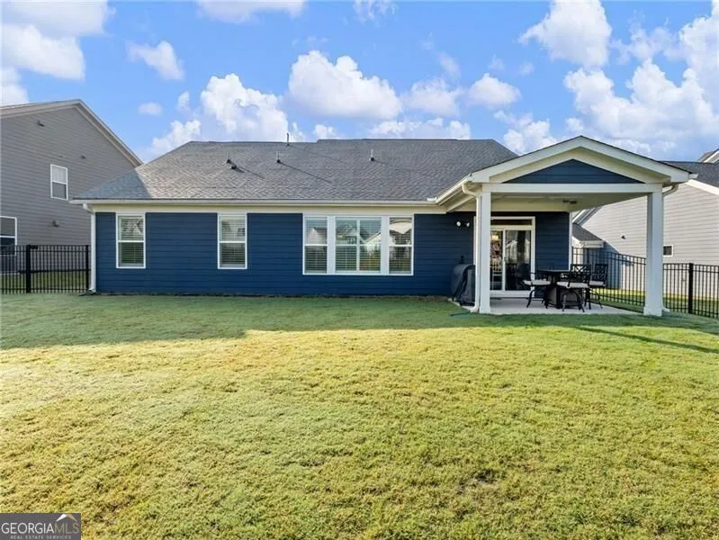 627 Michigan CIR Hoschton, GA 30548