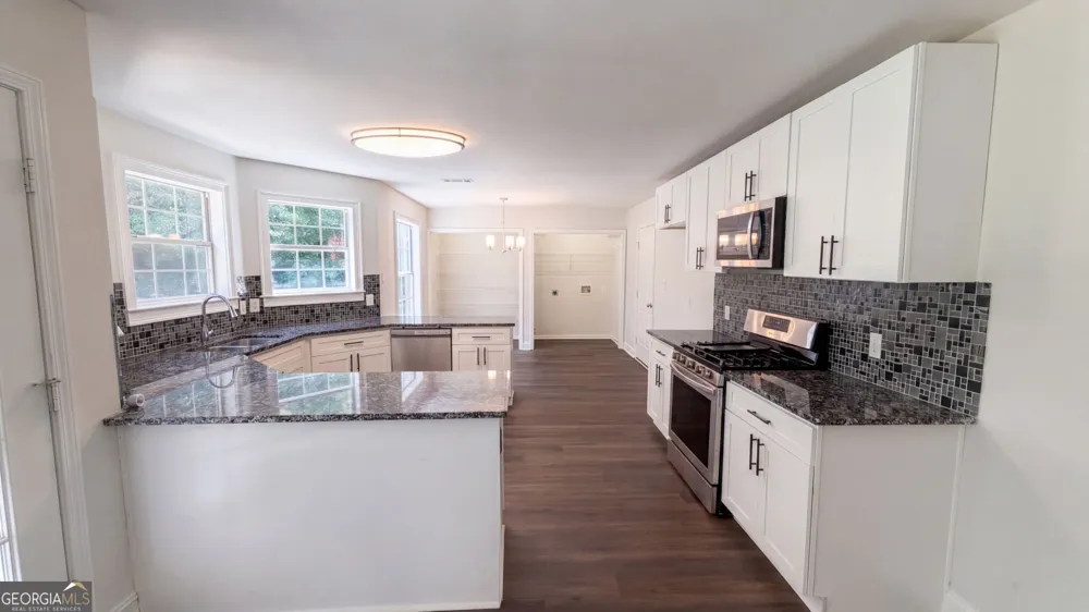 115 Emerald LN Hampton, GA 30228