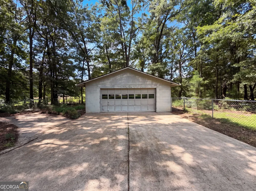 2310 McEachern School RD Powder Springs, GA 30127