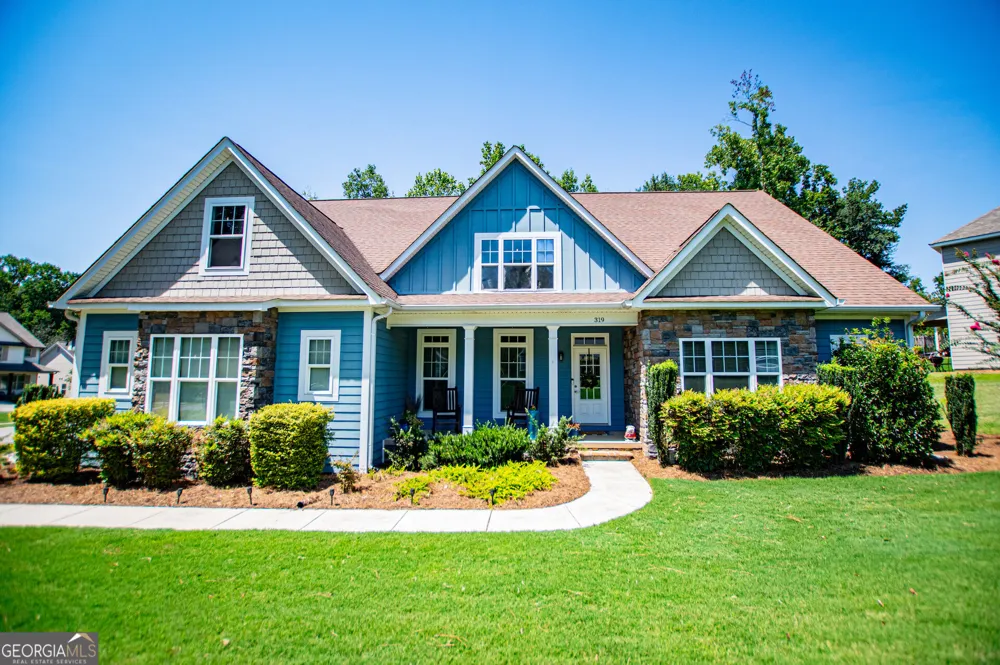 319 Wooded Glen LN Carrollton, GA 30117
