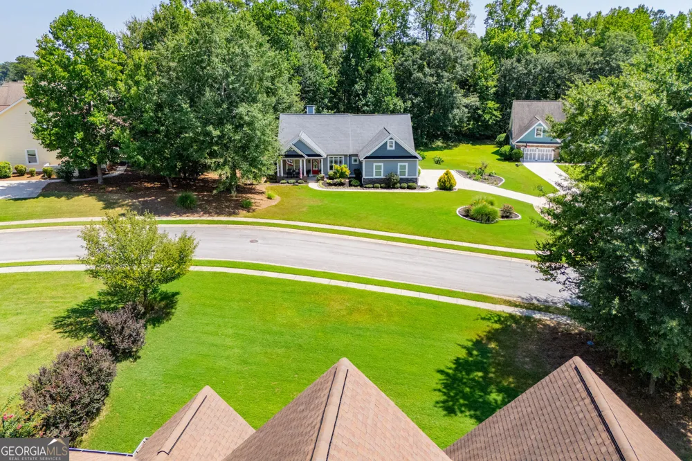 319 Wooded Glen LN Carrollton, GA 30117