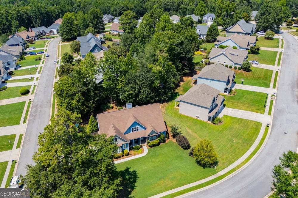 319 Wooded Glen LN Carrollton, GA 30117