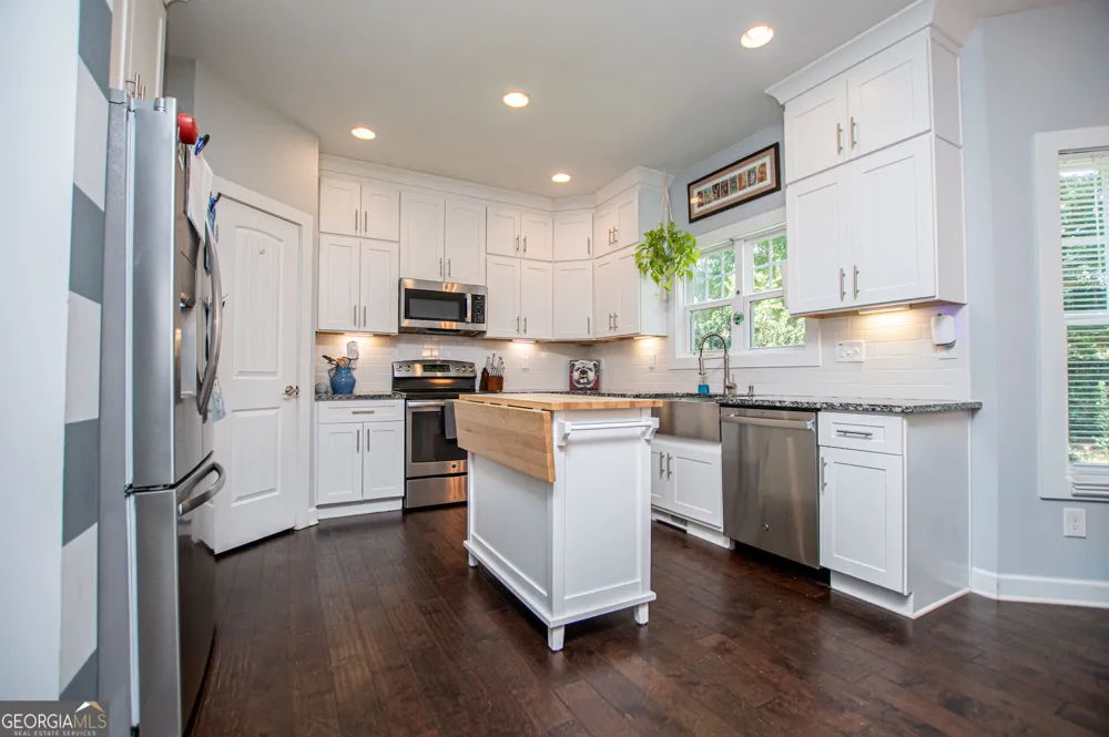 319 Wooded Glen LN Carrollton, GA 30117