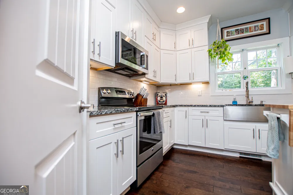 319 Wooded Glen LN Carrollton, GA 30117