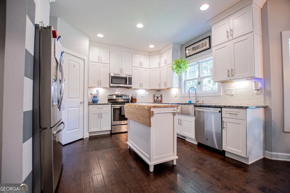 319 Wooded Glen LN Carrollton, GA 30117