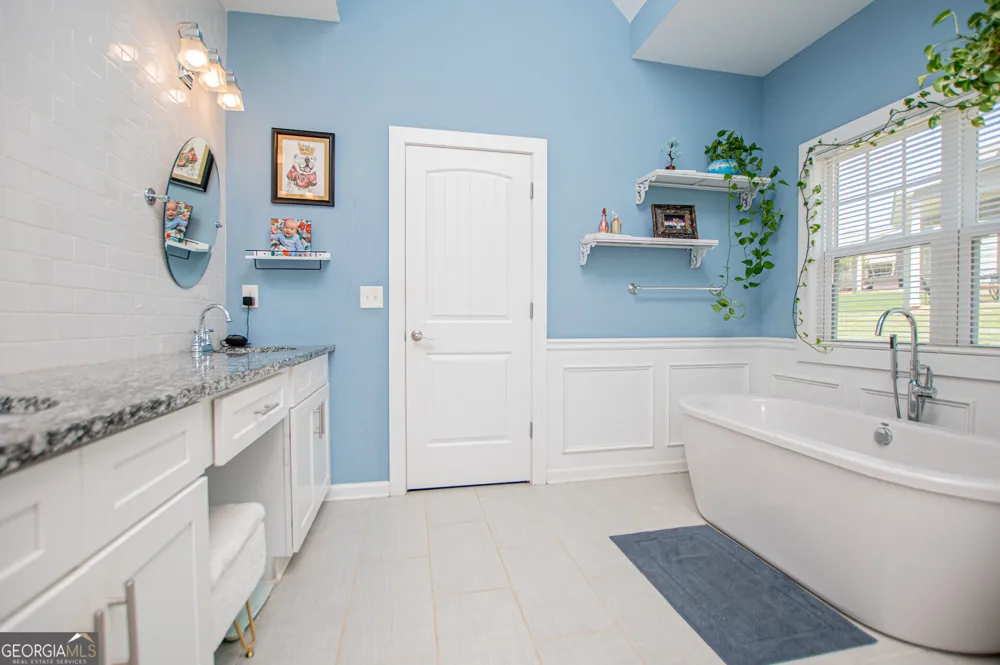 319 Wooded Glen LN Carrollton, GA 30117