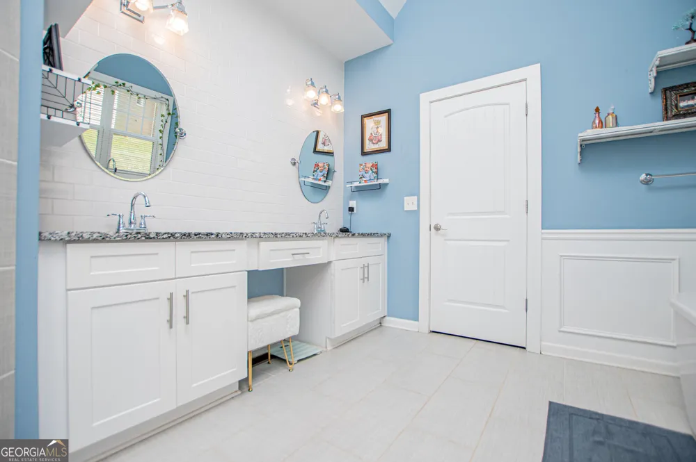 319 Wooded Glen LN Carrollton, GA 30117