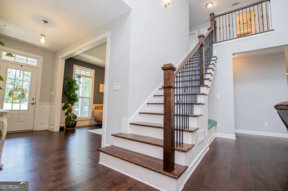 319 Wooded Glen LN Carrollton, GA 30117