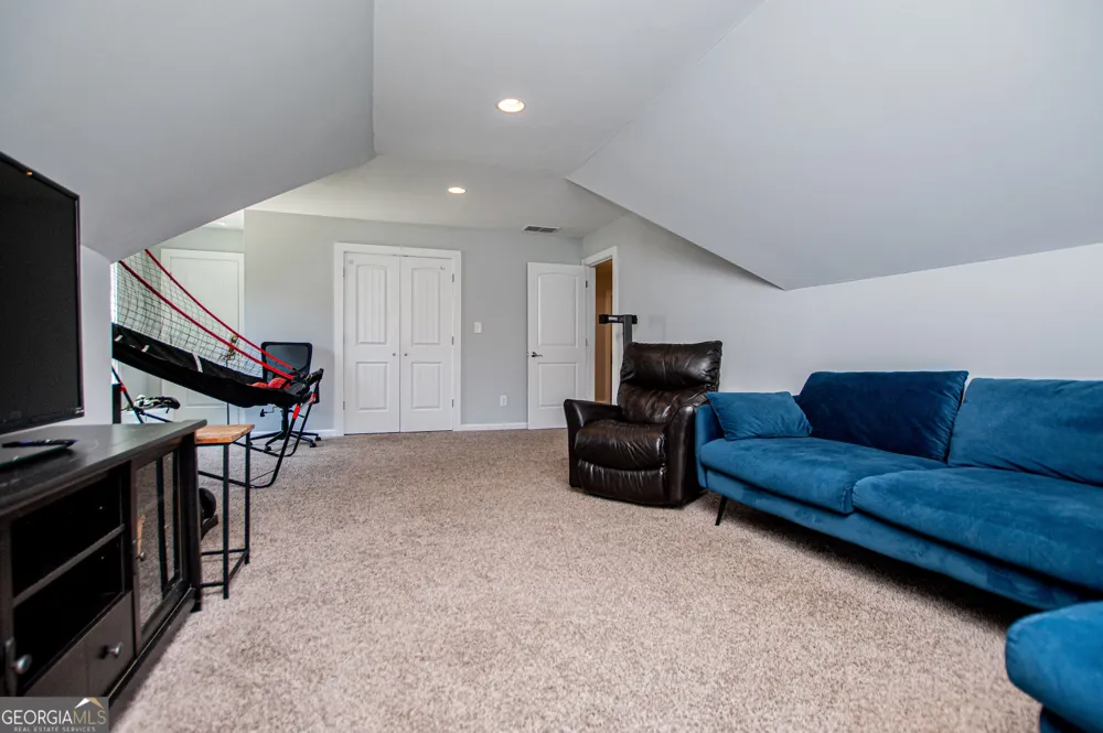 319 Wooded Glen LN Carrollton, GA 30117