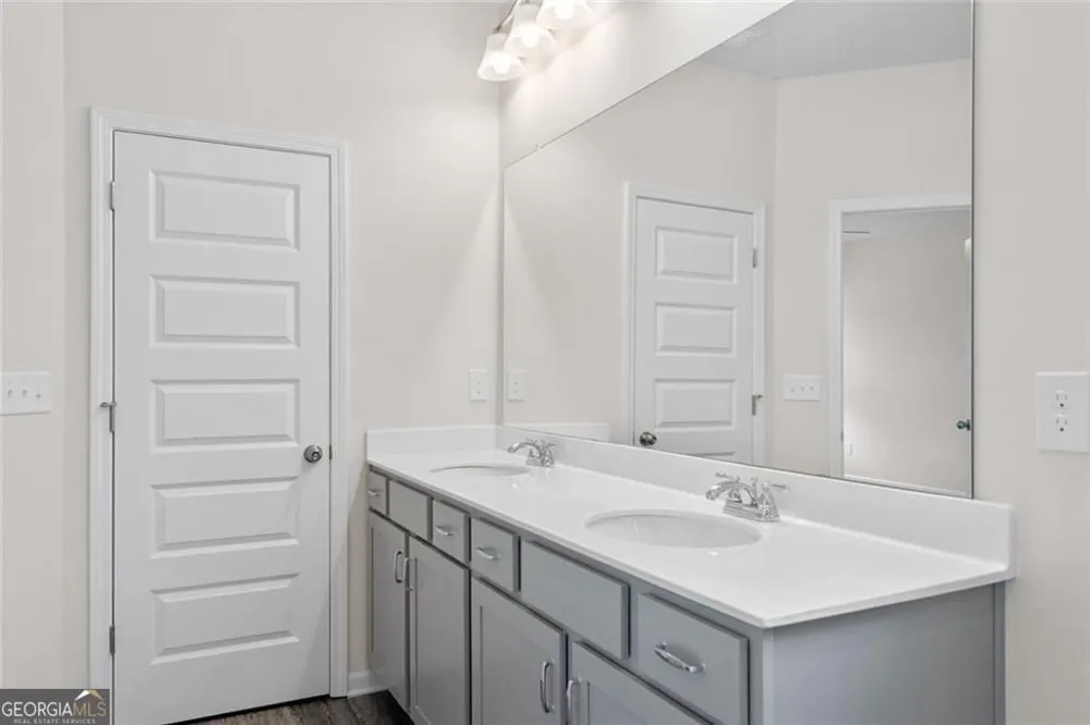 13719 92 HWY Woodstock, GA 30188