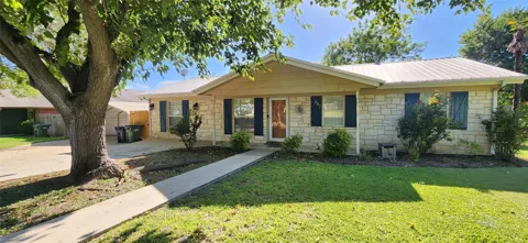 302 Julie Street
