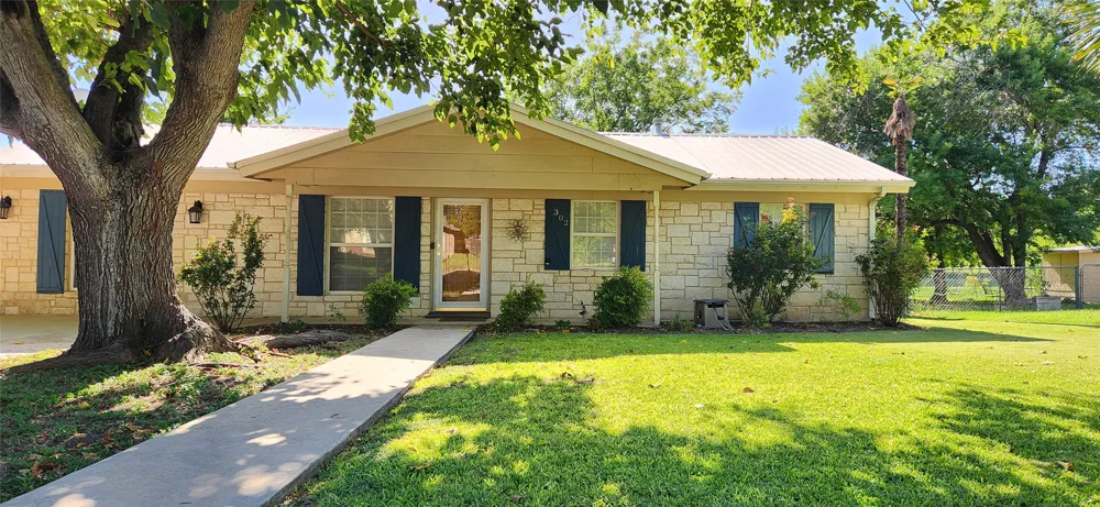 302 Julie Street Burnet, TX 78611