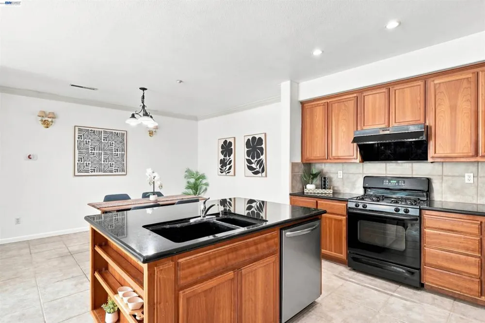4401 Brannigan St Dublin, CA 94568