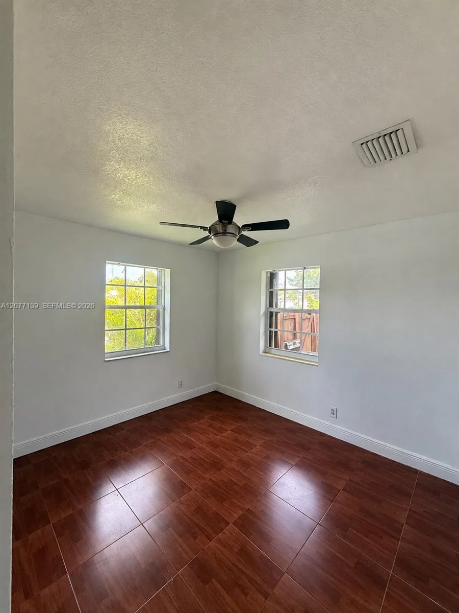 401 SW 4th terrace #403 Hallandale Beach, FL 33009