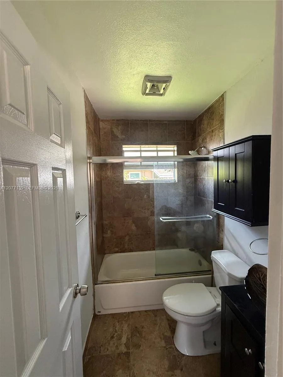 401 SW 4th terrace #403 Hallandale Beach, FL 33009