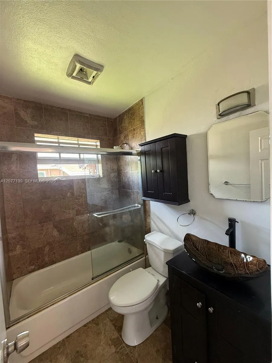 401 SW 4th terrace #403 Hallandale Beach, FL 33009