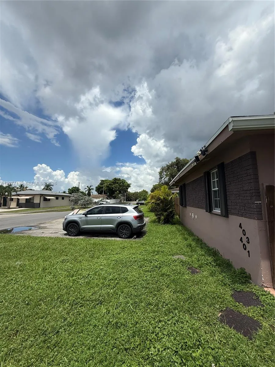 401 SW 4th terrace #403 Hallandale Beach, FL 33009