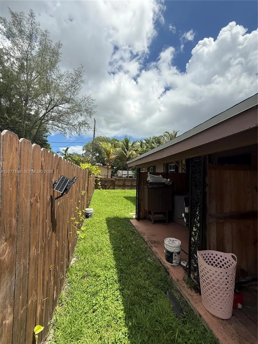 401 SW 4th terrace #403 Hallandale Beach, FL 33009