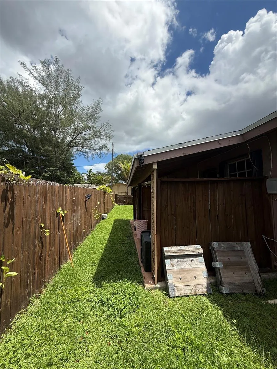 401 SW 4th terrace #403 Hallandale Beach, FL 33009