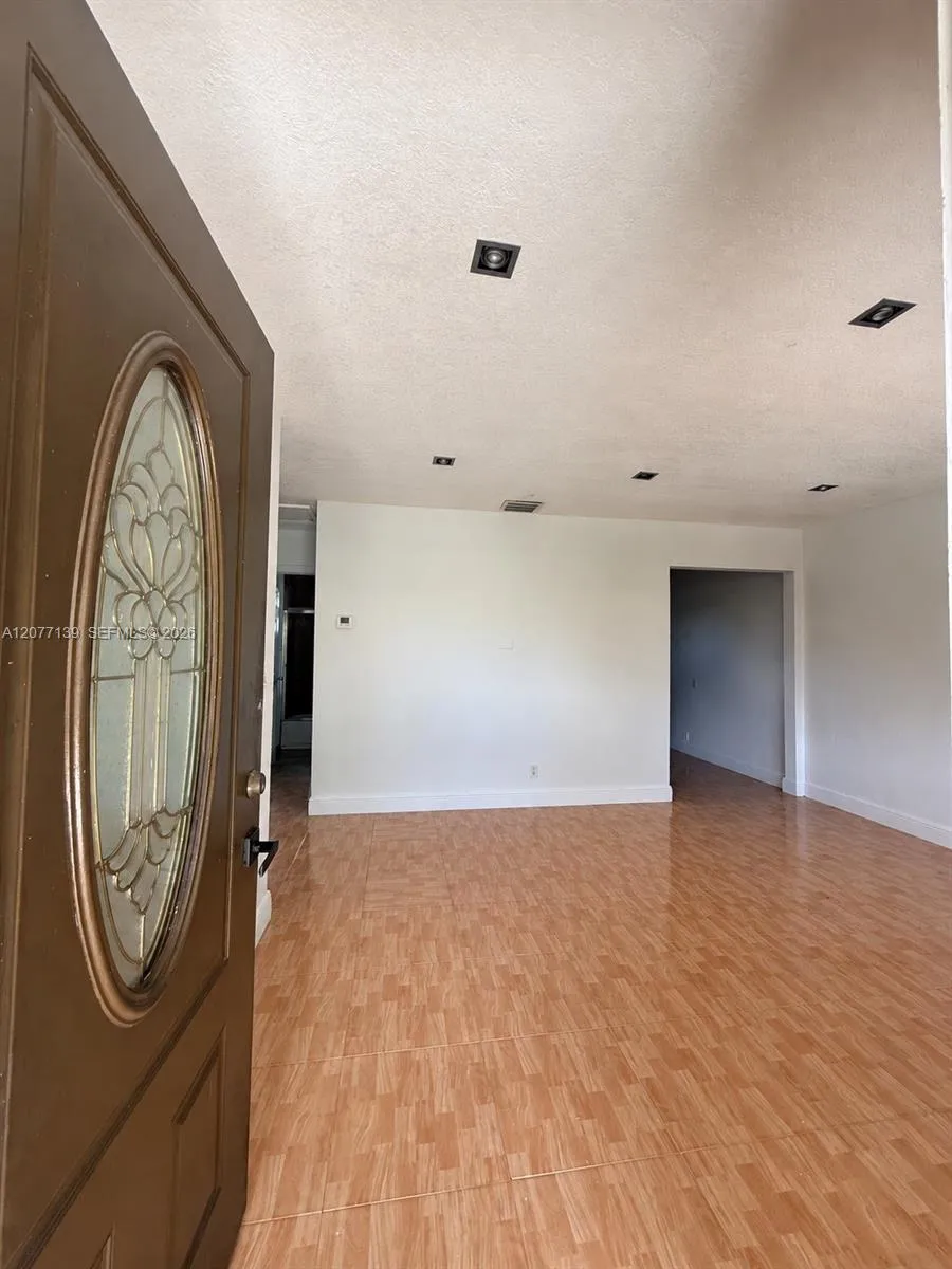 401 SW 4th terrace #403 Hallandale Beach, FL 33009