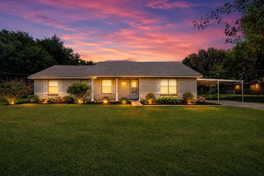 2615 County Road 956 Rosharon, TX 77583
