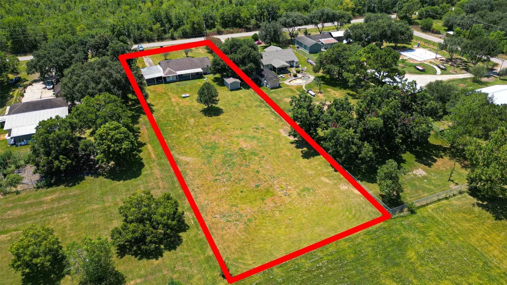 2615 County Road 956 Rosharon, TX 77583