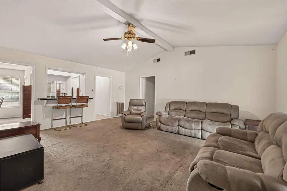 2615 County Road 956 Rosharon, TX 77583