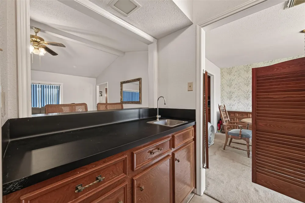 2615 County Road 956 Rosharon, TX 77583