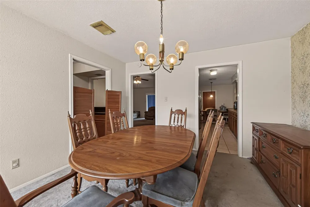 2615 County Road 956 Rosharon, TX 77583