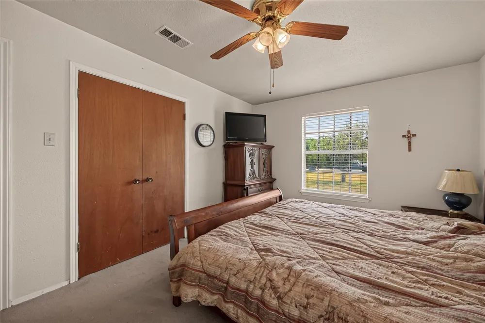 2615 County Road 956 Rosharon, TX 77583