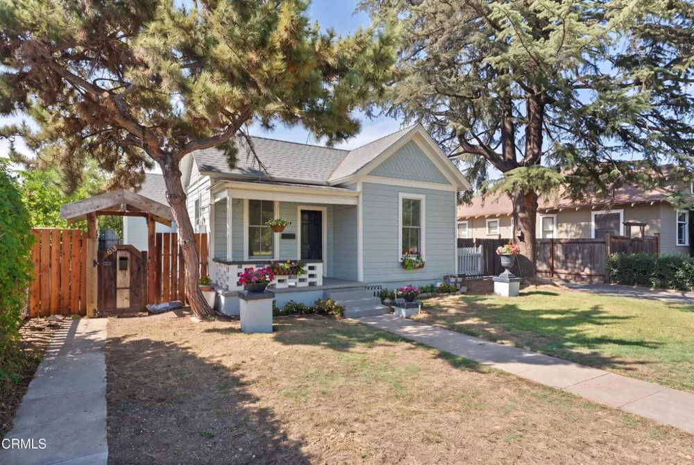 79 W Villa Street Pasadena, CA 91103
