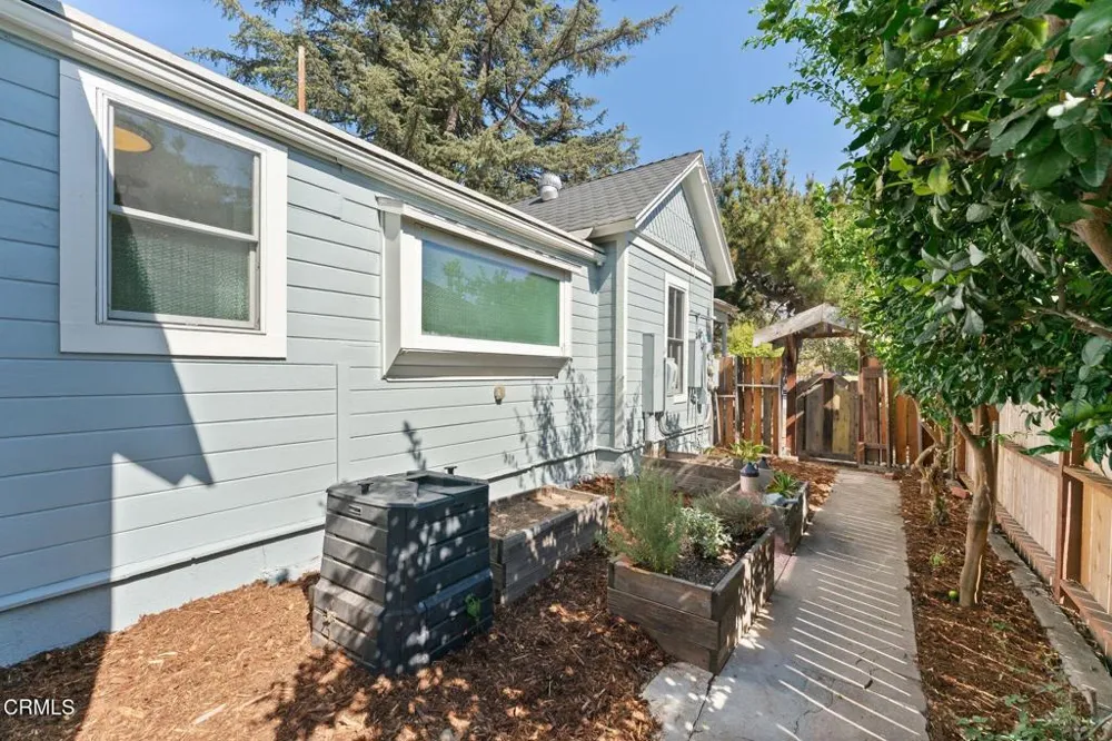 79 W Villa Street Pasadena, CA 91103