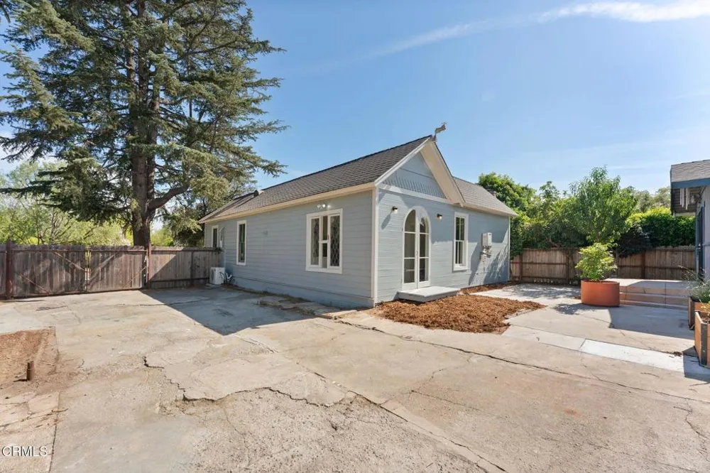 79 W Villa Street Pasadena, CA 91103