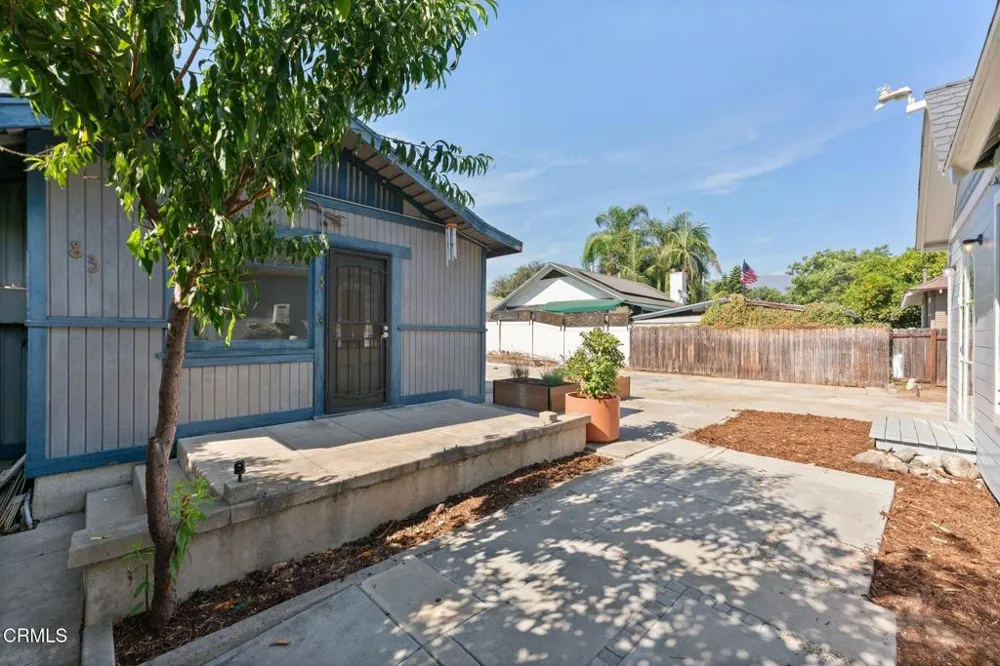 79 W Villa Street Pasadena, CA 91103