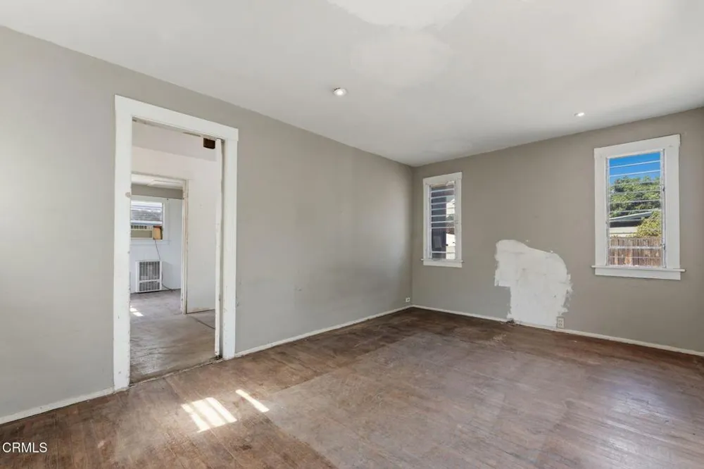 79 W Villa Street Pasadena, CA 91103